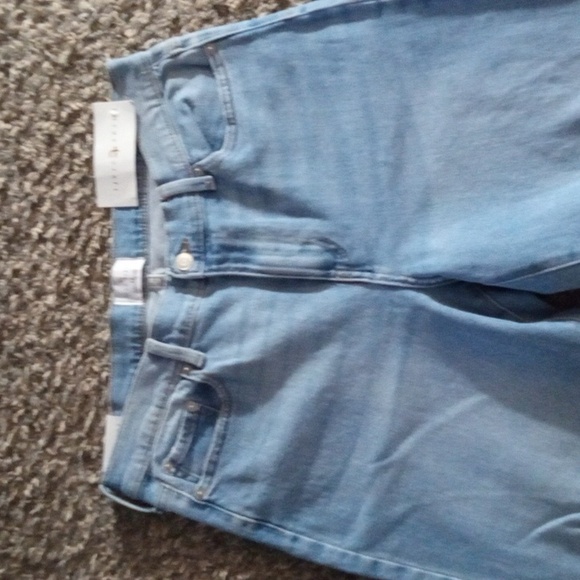 $10 or any 2 items $15:  TRUE CRAFT NWT High Rise Distressed Jeans 12 - Picture 7 of 16